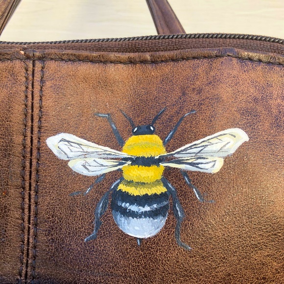 Leather Purse with Bee Detailing - Picture 3 of 3